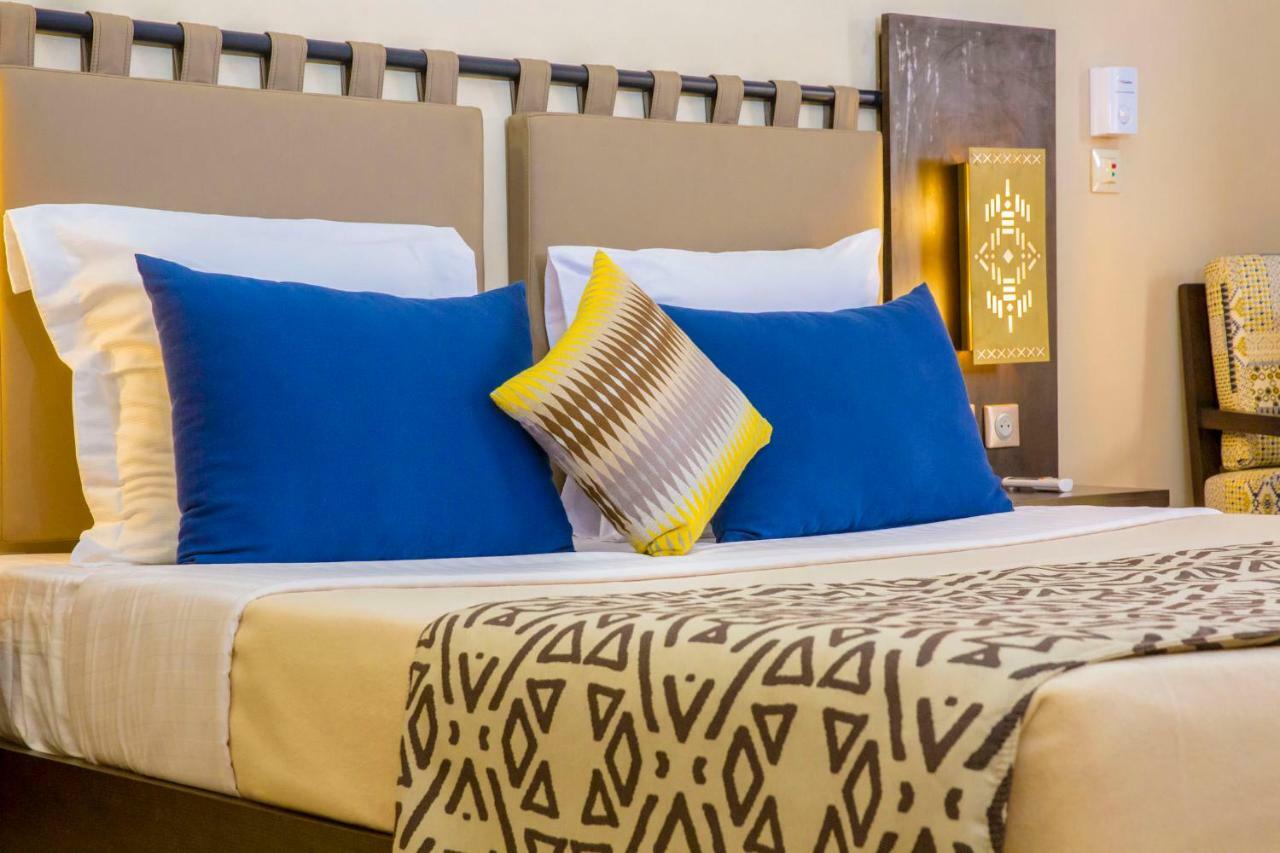 Dunia Hotel Ouagadougou Loumbila Bagian luar foto