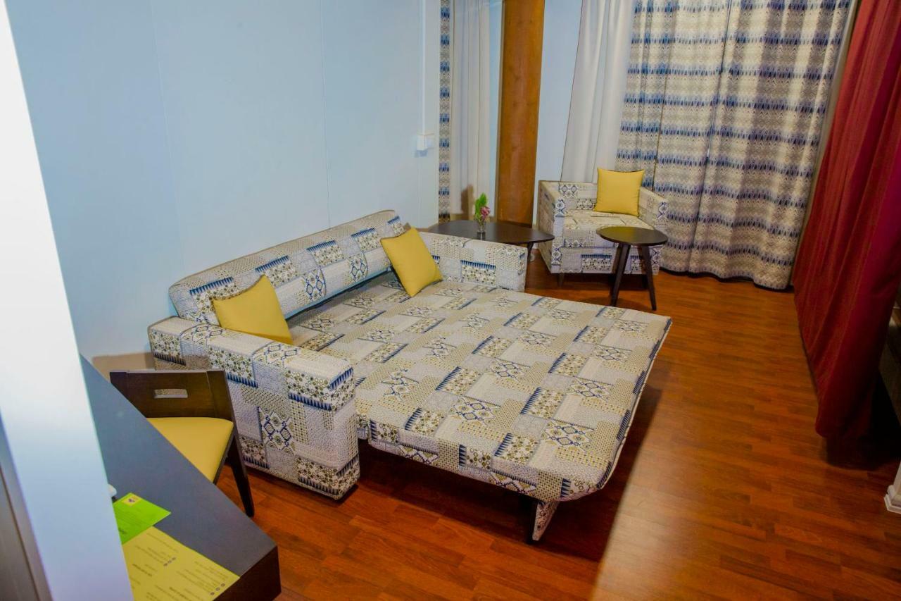 Dunia Hotel Ouagadougou Loumbila Bagian luar foto